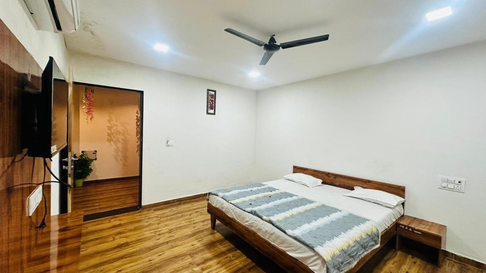 Shanor Patel Hotel & Guest House מראה חיצוני תמונה